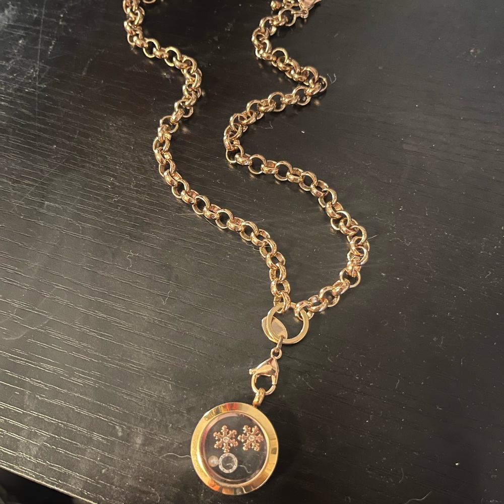 Origami Owl Chain Opening Magnetic Necklace with interchangeable Charms